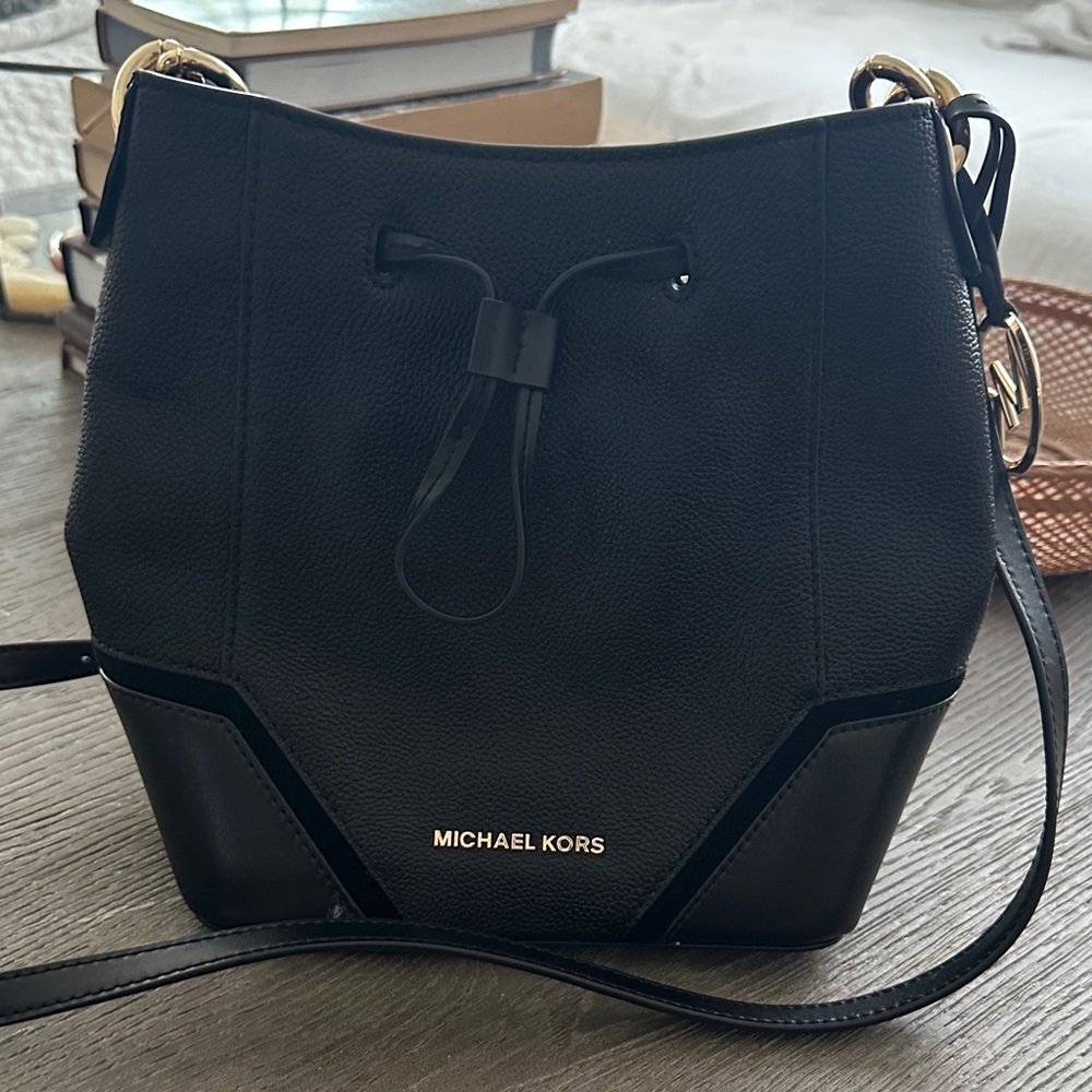 Michael Kors Nicole bag Black Crossbody Bag leather